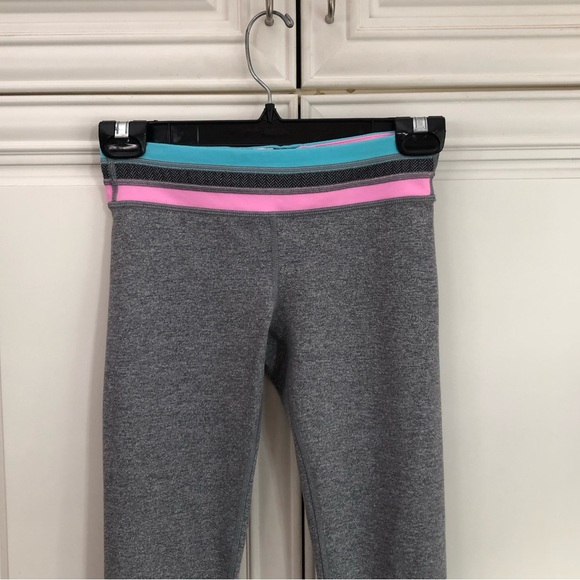 Ivivva by Lululemon girls reversible crop leggings - Picture 2 of 13